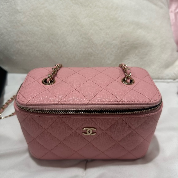 Chanel Pink Quilted Women's Bag - Picture 5 of 9